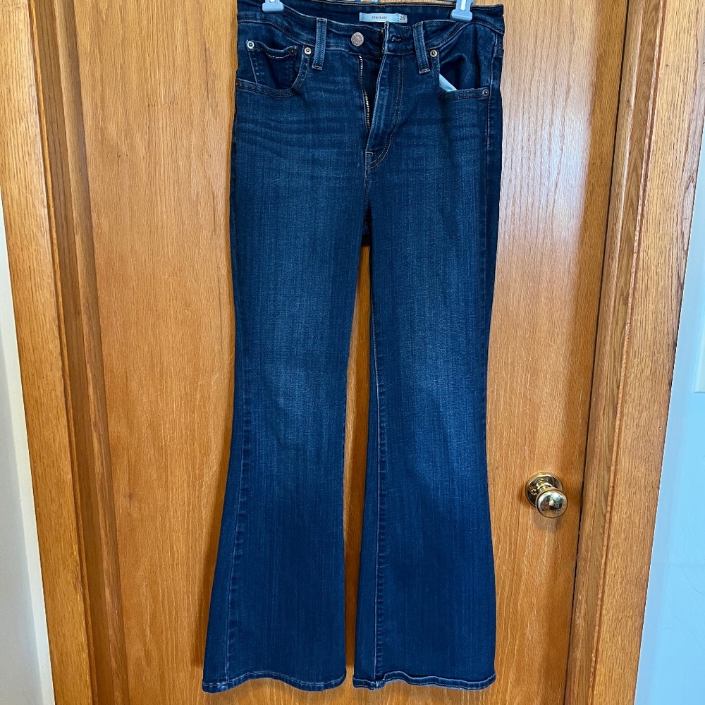Levi 726 High Rise Flare size 6
